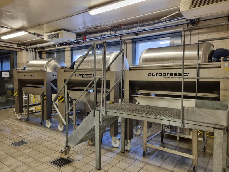 Pressoir de petite capacité de la cuverie expérimentale du Comité Champagne